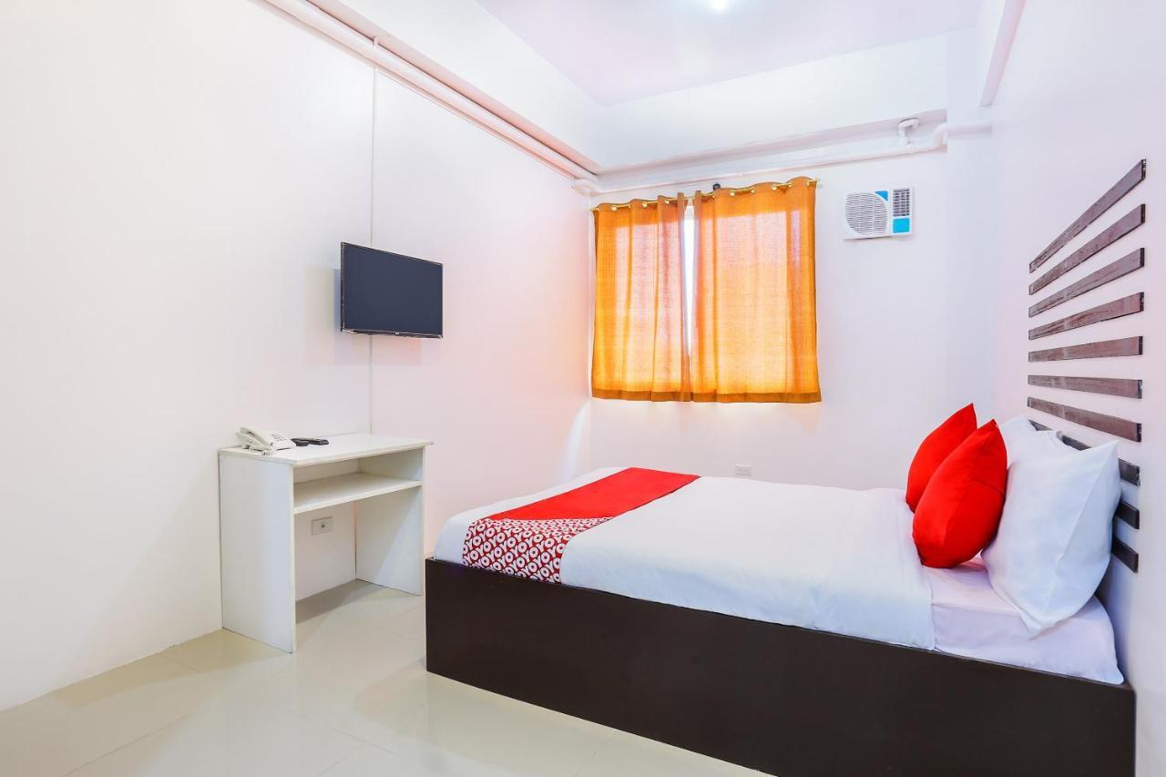 Oyo 505 Jardin Suites Manila Exterior photo
