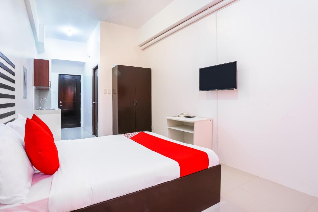 Oyo 505 Jardin Suites Manila Exterior photo