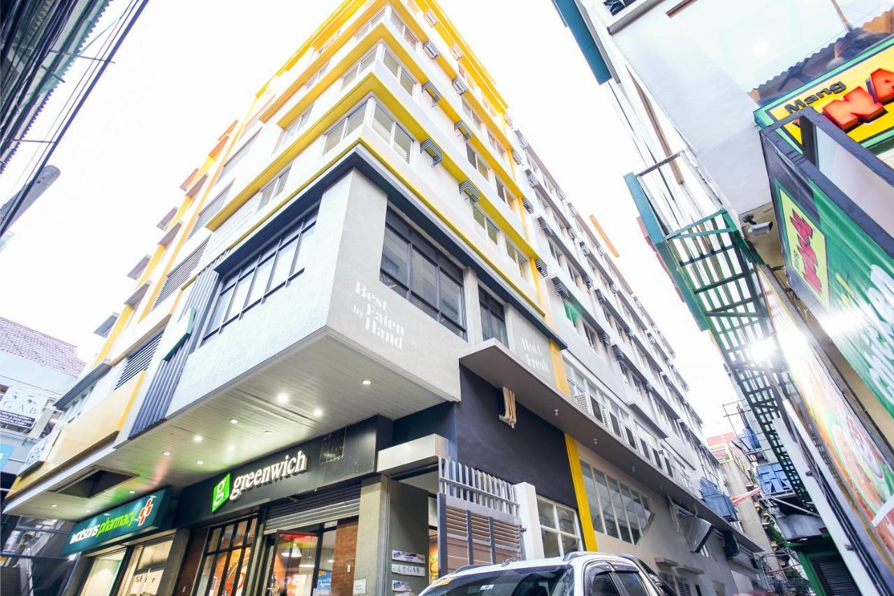 Oyo 505 Jardin Suites Manila Exterior photo