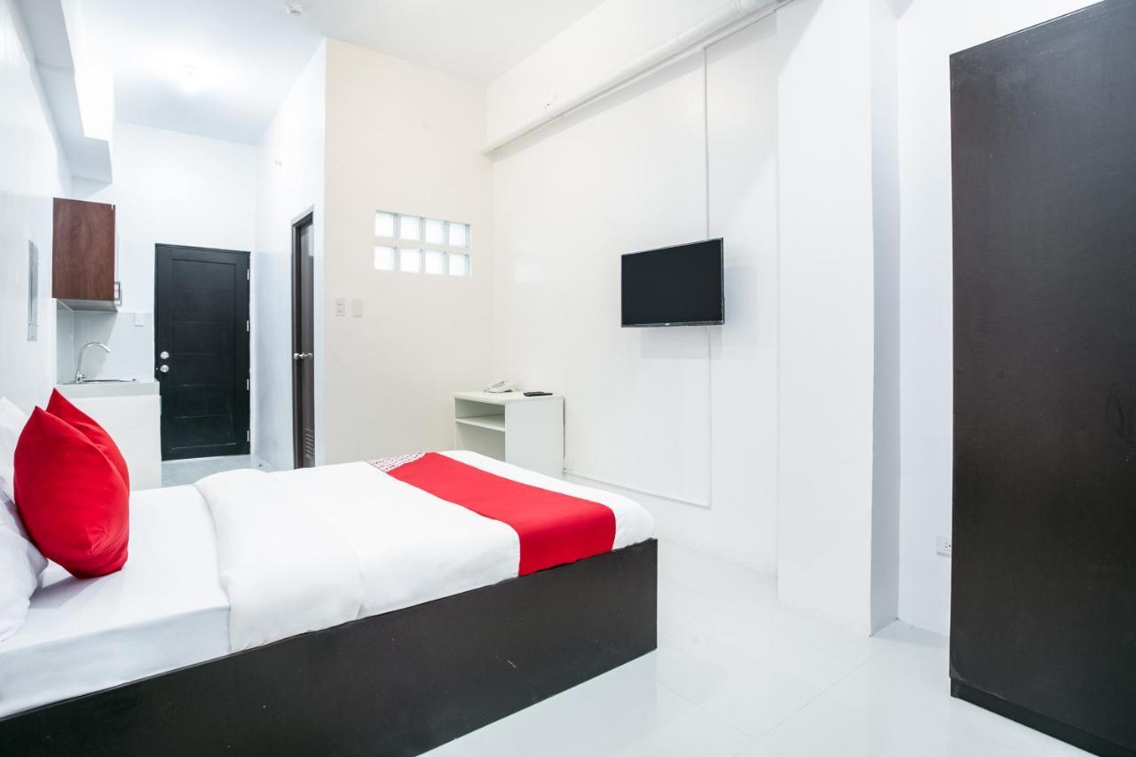 Oyo 505 Jardin Suites Manila Exterior photo